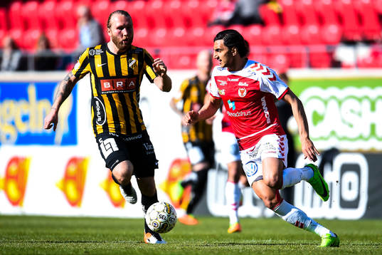 Kalmars Mahmoud Eid  och Häckens Emil Wahlström