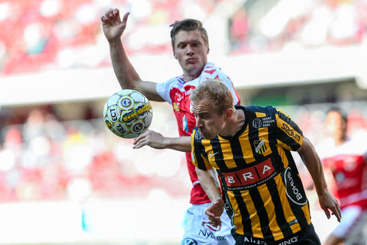 Häckens Kari Arkivuo och Kalmars Viktor Elm