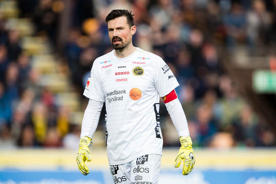 Elfsborgs målvakt Kevin Stuhr Ellegaard deppar