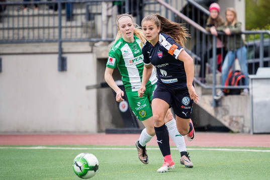 Rosengårds Lieke Martens mot Hammarbys Cathrine Dahlström