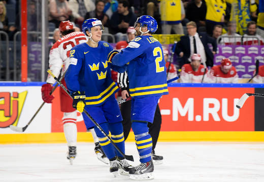 Sveriges Joel Eriksson Ek och Joel Lundqvist jublar