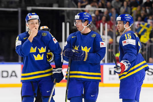 Sveriges William Nylander , Nicklas Bäckström och Oscar