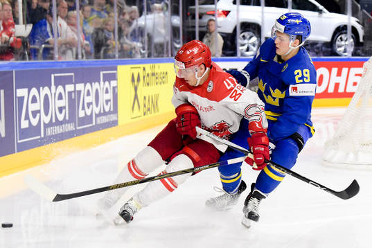 Danmarks Jesper Jensen och Sveriges William Nylander