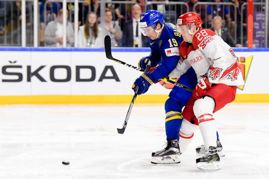 Sveriges Nicklas Bäckström och Danmarks Emil Kristensen