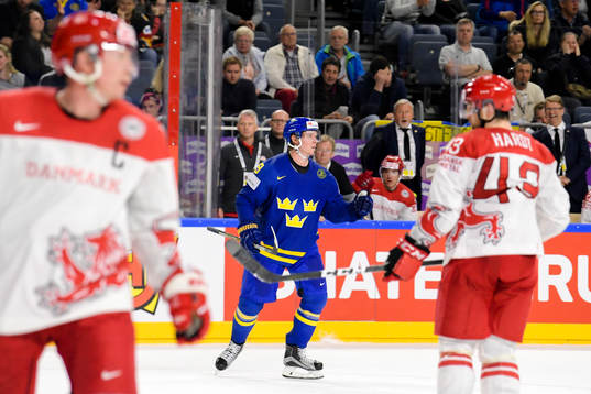 Sveriges Nicklas Bäckström jublar