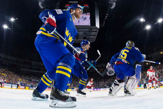 Sveriges Oscar Lindberg, Jonas Brodin och målvakt Henrik