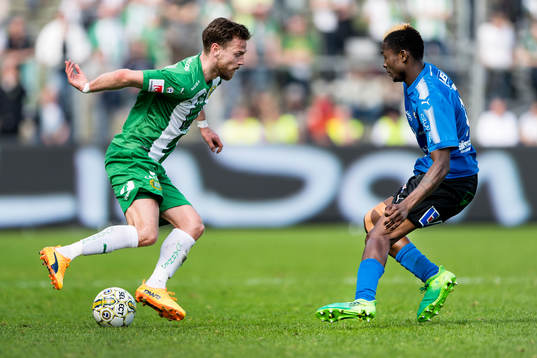Hammarbys Arnór Smárason och Halmstads Aboubakar Keita