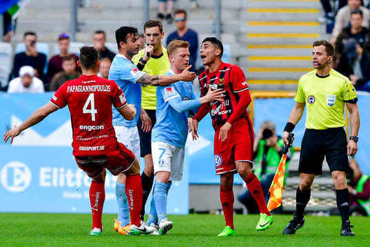 Malmö FFs Behrang Safari i bråk med Östersunds Hosam
