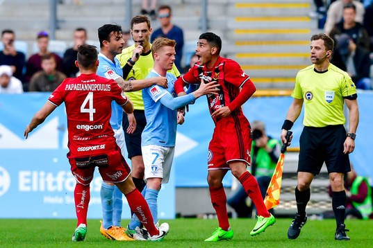 Malmö FFs Behrang Safari och Anders Christiansen i bråk