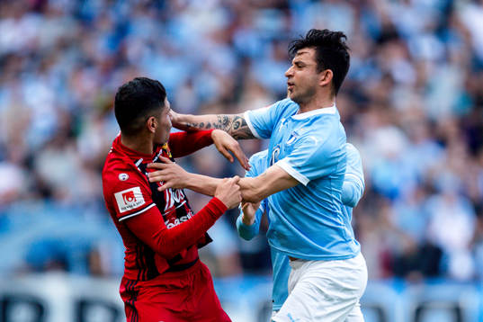 Malmö FFs Behrang Safari och Anders  i bråk med