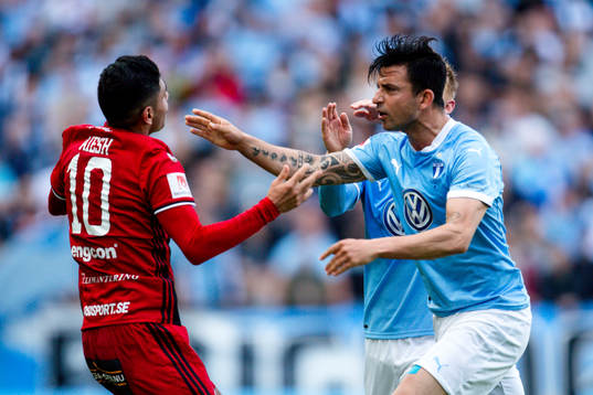 Malmö FFs Behrang Safari   i bråk med Östersunds Hosam