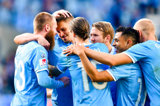 Malmö FFs Markus Rosenberg jublar med Jo Inge Berget ,