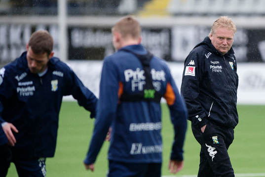 tränare Jörgen Lennartsson