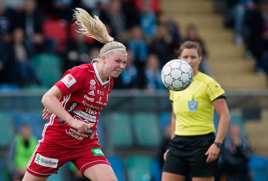 Piteås Ellen Löfqvist nickar