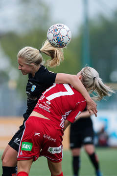 Göteborgs Rebecka Blomqvist  i nickduell med Piteås Lotta