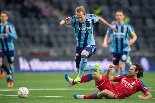 Djurgårdens Gustav Engvall och IFK Göteborgs Mikkel