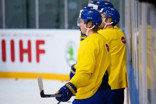 Nicklas Bäckström på Sveriges ishockeylandslags träning