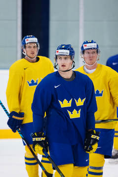 Jonas Brodin, Philip Holm och Nicklas Bäckström på