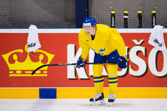 John Klingberg på Sveriges ishockeylandslags träning