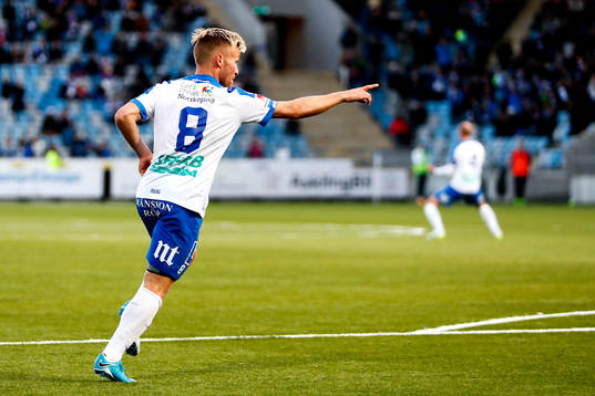 Norrköpings Nicklas Bärkroth jublar
