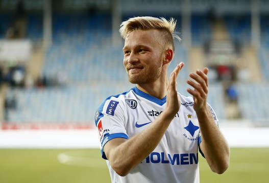 Norrköpings Nicklas Bärkroth jublar
