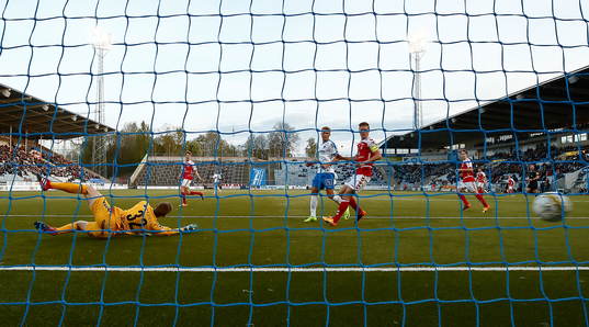 Mål 2-0 av Norrköpings Nicklas Bärkroth (utanför bild)
