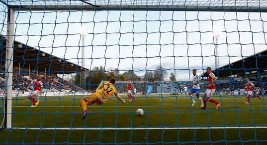 Mål 2-0 av Norrköpings Nicklas Bärkroth (utanför bild)