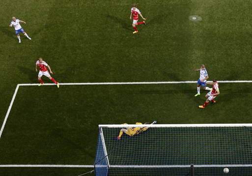 Mål 2-0 av Norrköpings Nicklas Bärkroth (i övre hörnet)