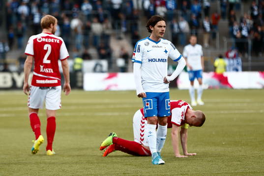 Kalmarspelare bakom Norrköpings David Moberg Karlsson ser