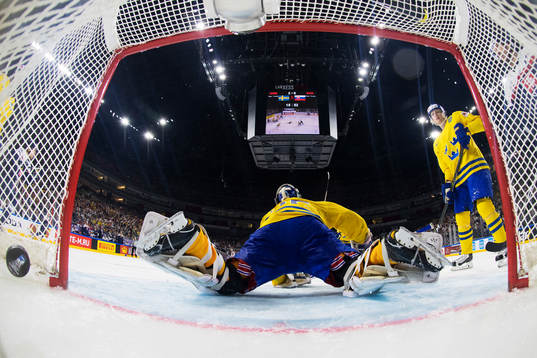 2-1-målet från Slovakiens Tomas Matousek (ej i bild) går