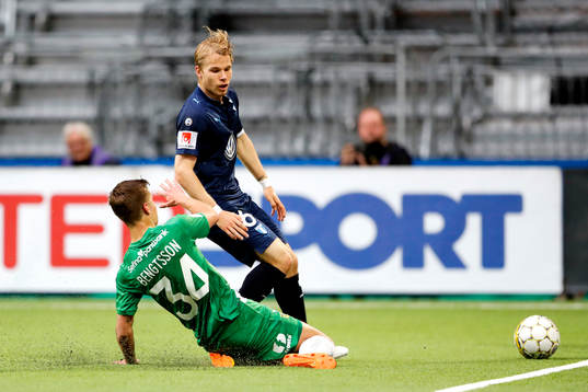 Malmö FFs Oscar Lewicki och Hammarbys Leo Bengtsson