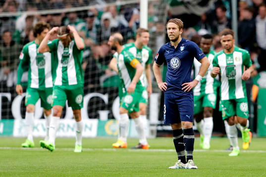 Malmö FFs Anton Tinnerholm deppar