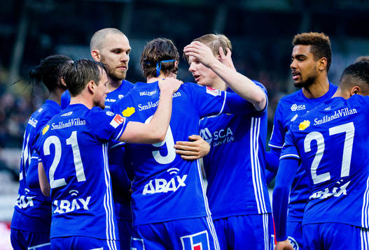 Sundsvalls Linus Hallenius gör 0-2 och jublar med Noah
