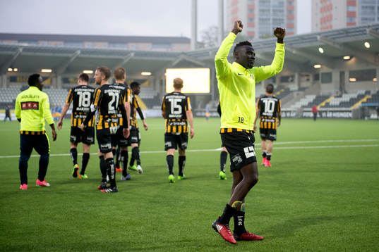 Häckens Alhassan Kamara tackar publiken