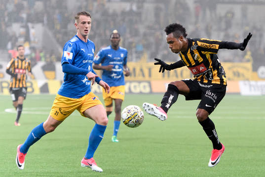  Halmstads Andreas Bengtsson och Häckens Nasiru Mohammed