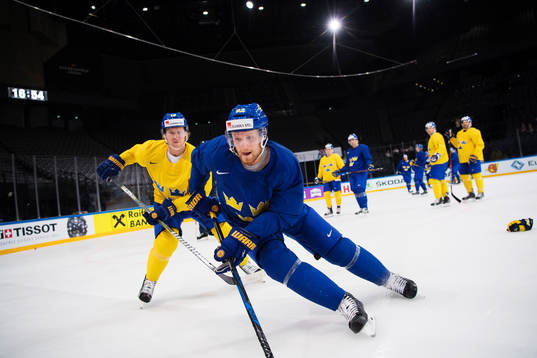 Nicklas Bäckström och Gabriel Landeskog på Sveriges