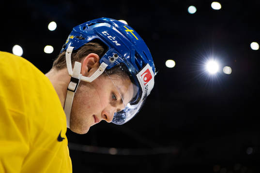 William Nylander på Sveriges ishockeylandslags träning