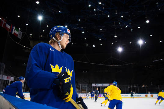 William Karlsson på Sveriges ishockeylandslags träning