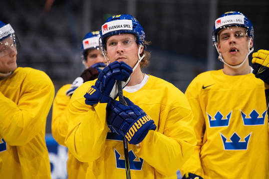 Nicklas Bäckström på Sveriges ishockeylandslags träning