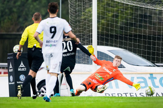 GAIS Andreas Peterson (ej i bild) gör 0-1