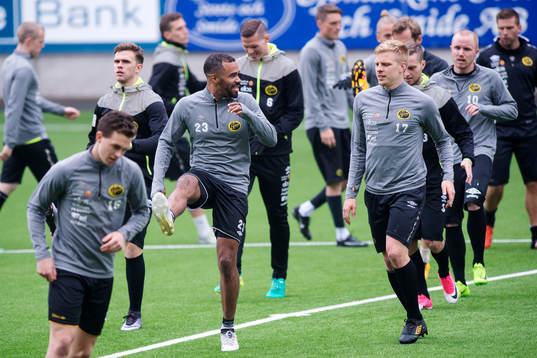 Alex Dyer och Per Frick värmer upp