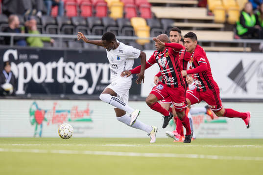 Sirius Moses Ogbu mot Östersunds Fouad Bachirou