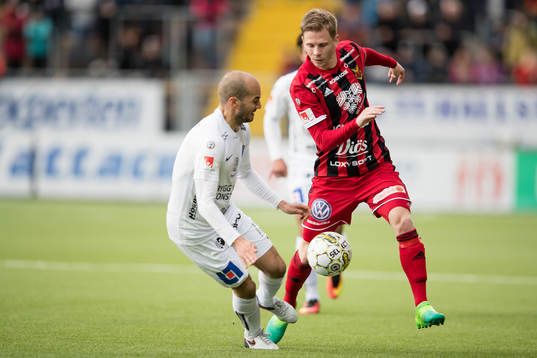 Östersunds Johan Bertilsson mot Sirius Karl Larson
