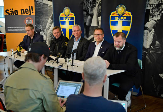 Mats Enquist, Svensk Elitfotboll SEF, Fredrik Gårdare,