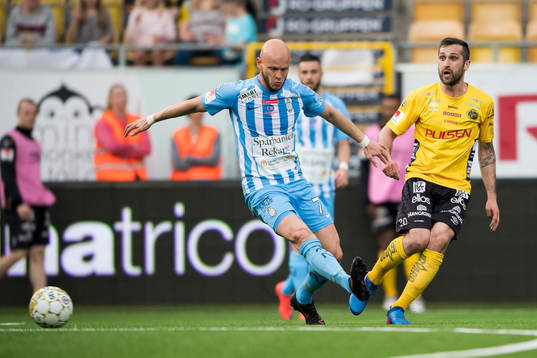 Elfsborgs Emir Bajrami och AFC Eskilstunas Zourab