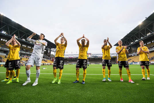 Elfsborgs spelare tackar supportrarna