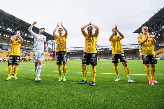 Elfsborgs spelare tackar supportrarna