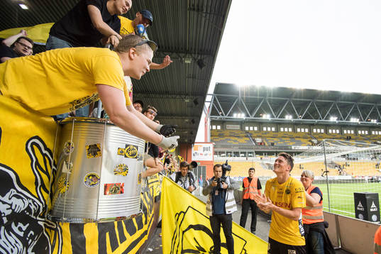 Elfsborgs Lasse Nilsson hyllas av supportrarna