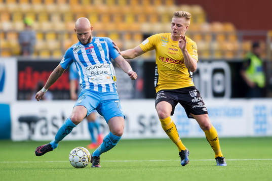 AFC Eskilstunas Zourab Tsiskaridze och Elfsborgs Per Frick