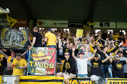 Elfsborgs supportrar jublar